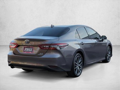 2024 Toyota Camry Hybrid XLE