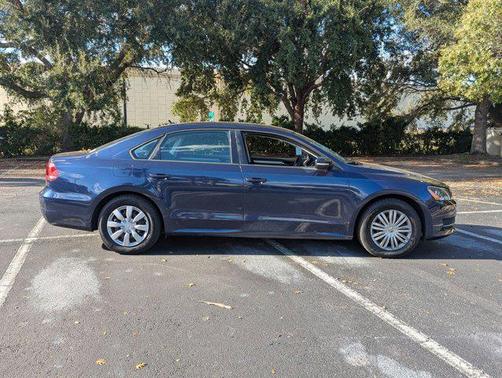 2015 Volkswagen Passat 1.8T Auto S
