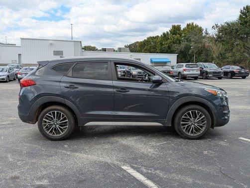 2021 Hyundai TUCSON SEL