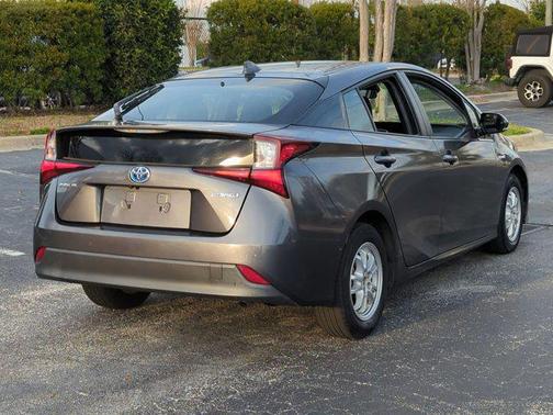 2019 Toyota Prius LE
