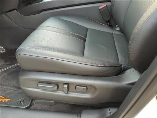 Platinum White Pearl 2026 Honda Ridgeline TrailSport
