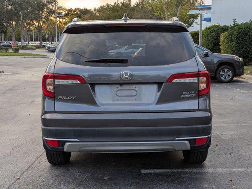 2022 Honda Pilot AWD Elite