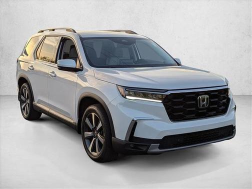 2023 Honda Pilot Touring 8-Passenger