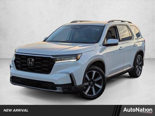 2023 Honda Pilot Touring 8-Passenger