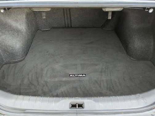 Super Black 2019 Nissan Altima 2.5 SV