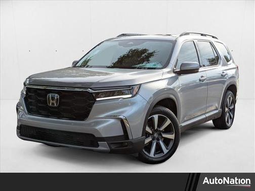2025 Honda Pilot Touring 8-Passenger