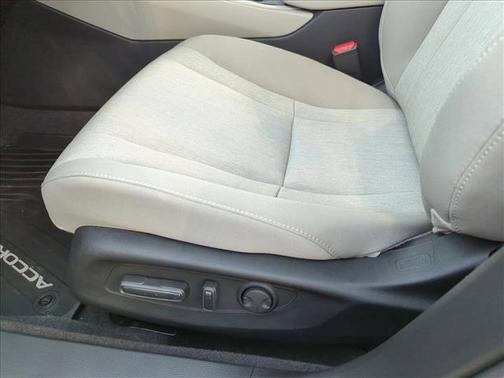 Platinum White Pearl 2026 Honda Accord SE