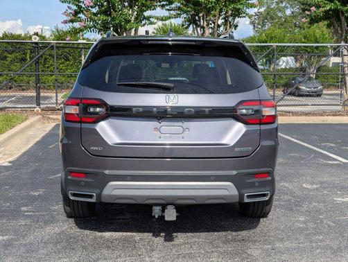 2024 Honda Pilot Touring 8-Passenger