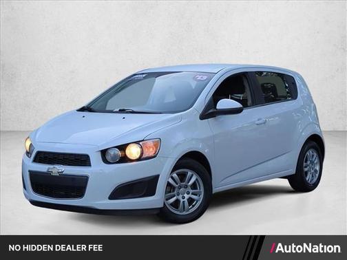 Summit White 2013 Chevrolet Sonic LT