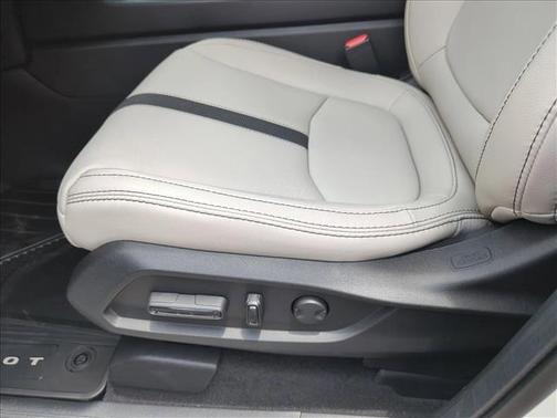 Platinum White Pearl 2026 Honda Pilot EX-L