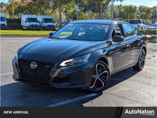 2023 Nissan Altima SR FWD