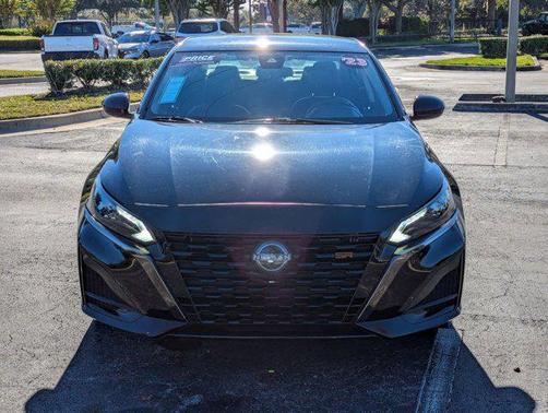 2023 Nissan Altima SR FWD