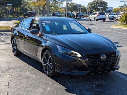 2023 Nissan Altima SR FWD