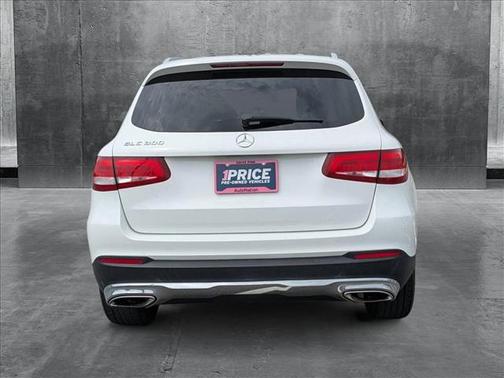2017 Mercedes-Benz GLC 300 Base