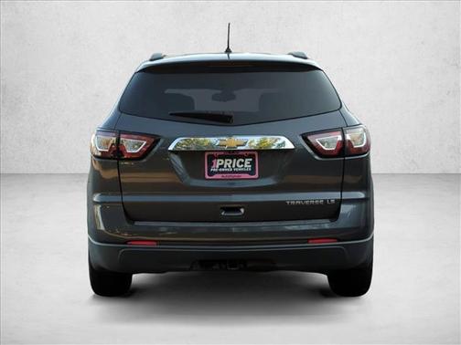 Cyber Gray Metallic 2014 Chevrolet Traverse LS