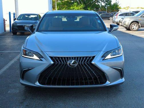 Iridium 2022 Lexus ES 350 Base