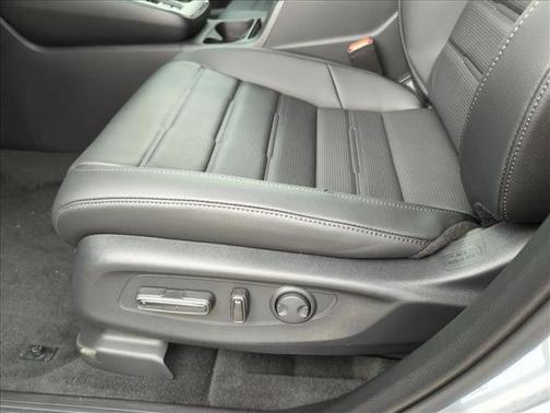 Solar Silver Metallic 2026 Honda CR-V EX-L 2WD