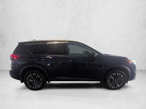 Deep Ocean Blue Pearl/Super Black 2025 Nissan Rogue SL