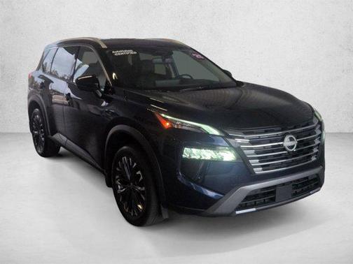 Deep Ocean Blue Pearl/Super Black 2025 Nissan Rogue SL