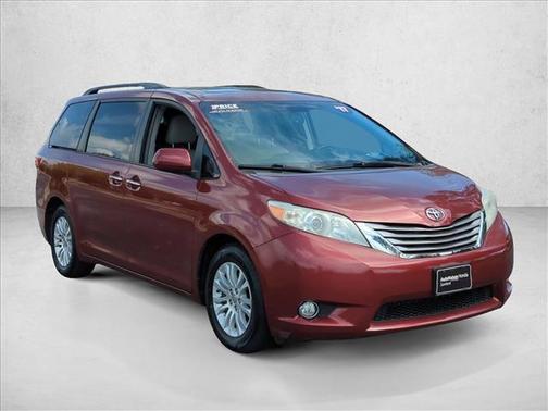 2017 Toyota Sienna XLE