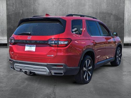 2025 Honda Pilot Touring 8-Passenger