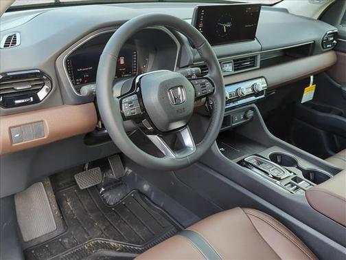 Platinum White Pearl 2026 Honda Pilot Touring 8-Passenger