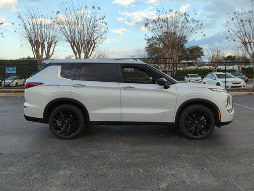 2022 Mitsubishi Outlander SE 2.5 2WD