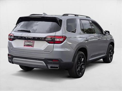 2025 Honda Pilot Touring 8-Passenger