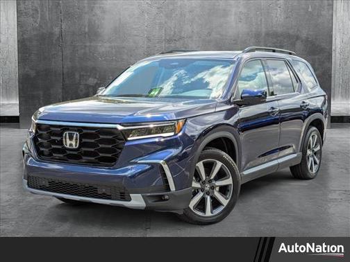 2025 Honda Pilot Touring 8-Passenger