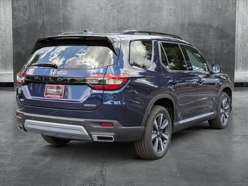2025 Honda Pilot Touring 8-Passenger