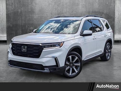 2025 Honda Pilot Touring 8-Passenger