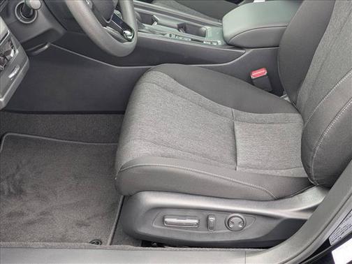 Crystal Black Pearl 2026 Honda Accord SE