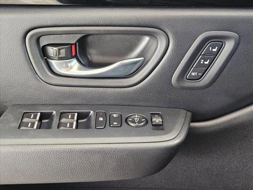 Platinum White Pearl 2023 Honda Pilot Touring 8-Passenger