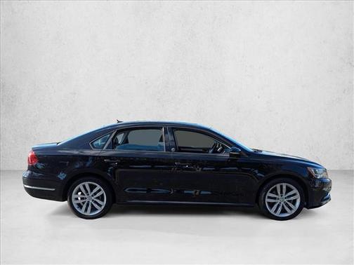 2019 Volkswagen Passat 2.0T Wolfsburg Edition