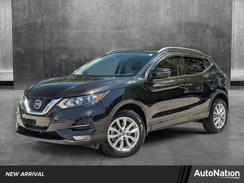 2022 Nissan Rogue Sport SV