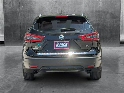 2022 Nissan Rogue Sport SV