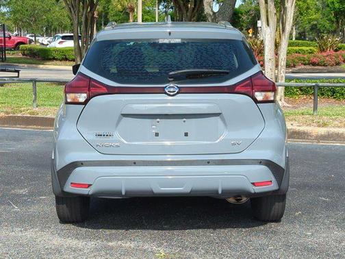 Boulder Gray Pearl 2021 Nissan Kicks SV
