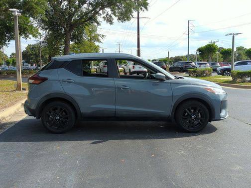 Boulder Gray Pearl 2021 Nissan Kicks SV