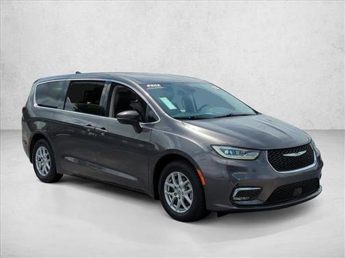 Granite Crystal Metallic Clearcoat 2023 Chrysler Pacifica Touring L