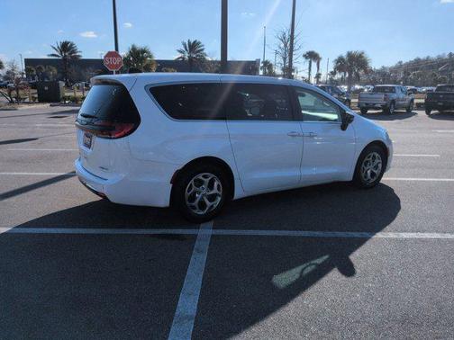2024 Chrysler Pacifica Limited