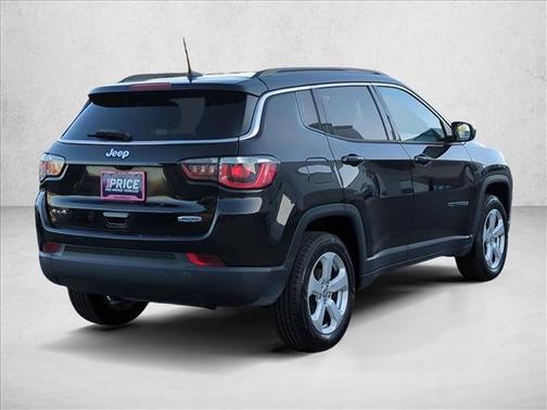 Diamond Black Crystal Pearlcoat 2018 Jeep Compass Latitude