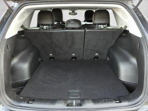 Diamond Black Crystal Pearlcoat 2018 Jeep Compass Latitude