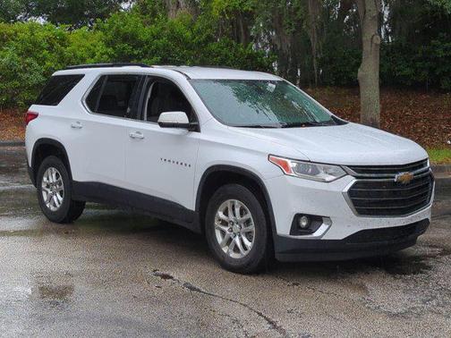 Summit White 2020 Chevrolet Traverse LT Cloth