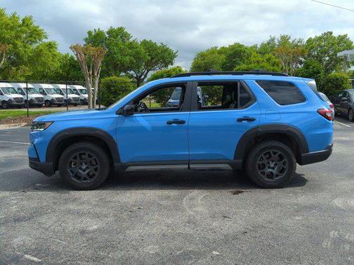 Diffused Sky Pearl 2023 Honda Pilot AWD TrailSport