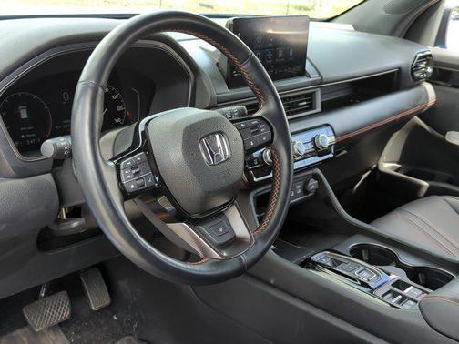 Diffused Sky Pearl 2023 Honda Pilot AWD TrailSport