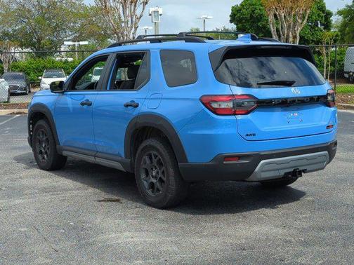 Diffused Sky Pearl 2023 Honda Pilot AWD TrailSport