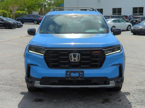 Diffused Sky Pearl 2023 Honda Pilot AWD TrailSport