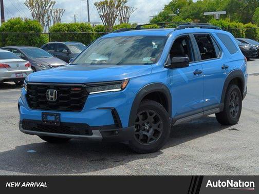 Diffused Sky Pearl 2023 Honda Pilot AWD TrailSport