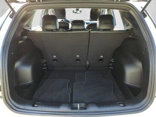 Bright White Clearcoat 2023 Jeep Compass Latitude Lux