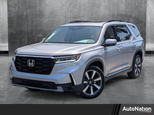2025 Honda Pilot Touring 8-Passenger